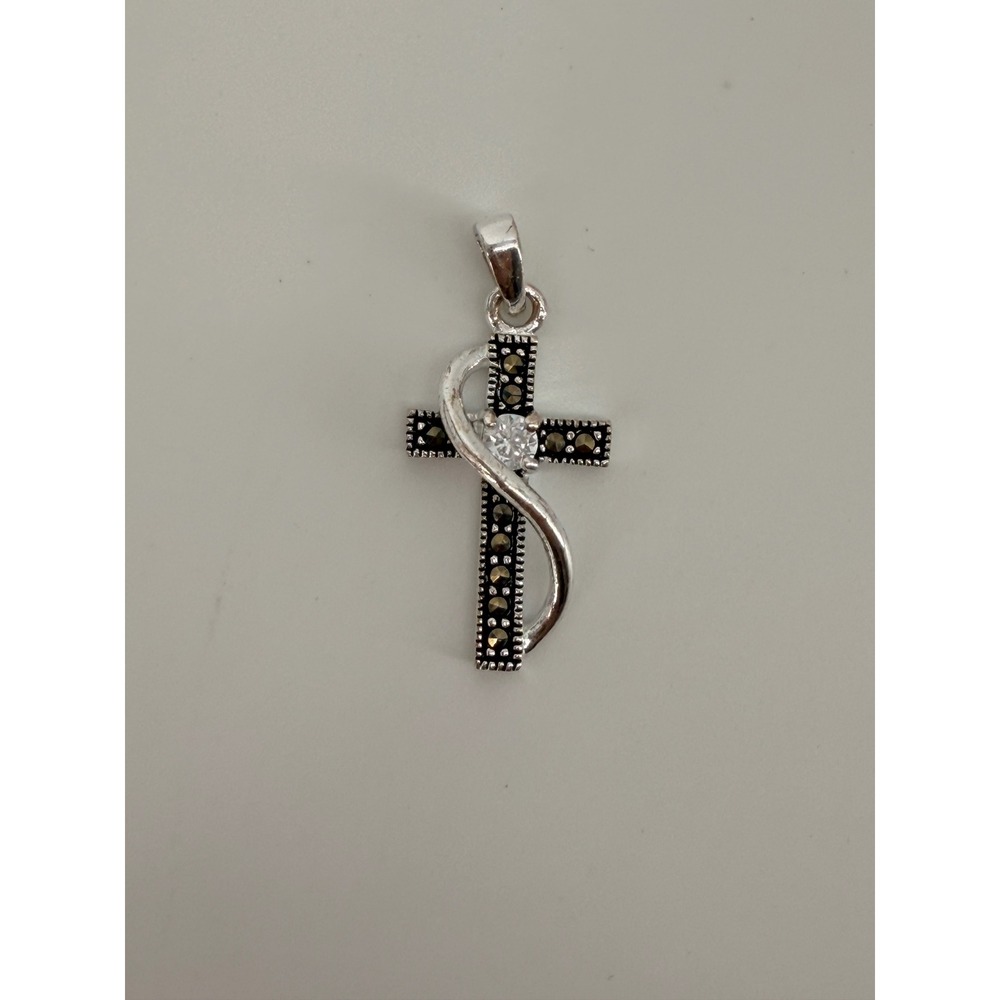 925 Sterling Silver Marcasite Cubic Zirconia Swirl Cross Pendant Thailand 925